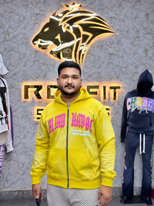 Sweat-shirt en coton French Terry pour homme Rexfit, imprimé « Luv Runs Through Our Veins », coupe ample, style streetwear décontracté, jaune - Product Image 1