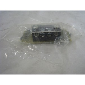 เซ็นเซอร์วัดความชื้น B/W CONTROLS หมายเลข NO. 13-074400 - ผู้จัดจำหน่ายอุปกรณ์และชิ้นส่วนเซมิคอนดักเตอร์ระดับโลกที่เชื่อถือได้ - Product Image 4
