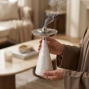 Support de brûleur à cône en gros pour Bakhoor, base en résine, porte-encens arabe au charbon d'oud, centre de table WONDER OVERSEAS WO-RBM-9003 - Product Image 1