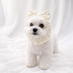 Collier pour chien HEDYS GROOMING en coton biologique réglable avec nœud rose et bords festonnés, résistant à l'eau, réduction du bruit, protection des oreilles - Product Image 1