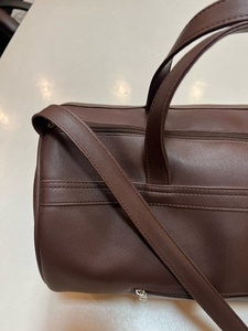 Leather Duffel <b>Bag</b> <b>Medium</b> <b>Size</b> Zipper Closure Shoulder Strap Casual Travel <b>Bag</b> - Product Image 3
