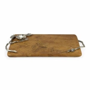 Bandeja Decorativa Rústica de Madera con Asas Metálicas Florales Plateadas, Diseño Rectangular Hecho a Mano para Decoración del Hogar - Product Image 1