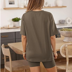 Conjunto de Dos Piezas de Ropa Casual para Mujer, Camiseta Holgada de Cuello Redondo y Pantalones Cortos de Ciclismo - Product Image 4