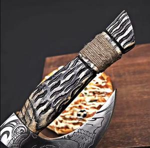 Cortador de Pizza Artesanal de Acero Inoxidable con Mango de Madera Grabado Diseño Vikingo, el Mejor Cortador de Pizza para Hoteles con Grabado - Product Image 4