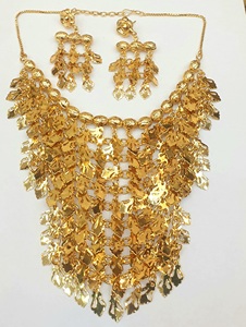Conjunto de Collar y Pendientes Étnicos Chapados en Oro con Borlas y Piedras de Circonio Rojo y Verde para Mujer, Joyería de Boda - Product Image 3