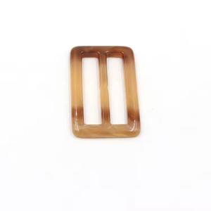 แหวนเรซิ่นดีไซน์เนอร์สำหรับผู้หญิง - น้ำหนักเบา ทนทาน เป็นมิตรกับสิ่งแวดล้อม ดีไซน์หรูหรา ทันสมัย ปรับแต่งได้สำหรับเข็มขัด กางเกงยีนส์ ใช้ได้ทุกวัน - Product Image 3