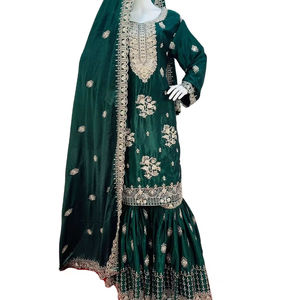 Vêtements indiens et pakistanais, salwar kameez de créateur pour les fêtes et les mariages, salwar kameez indien, gharara suit - Product Image 1