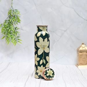 Bouteille d'eau en métal à motif floral avec couvercle, gourde de voyage portable, design vert et crème - Product Image 1