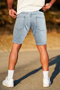 Shorts en jean déchiré délavé pour homme, taille mi-haute, style décontracté d'été, respirant, coupe droite, en coton - Product Image 2