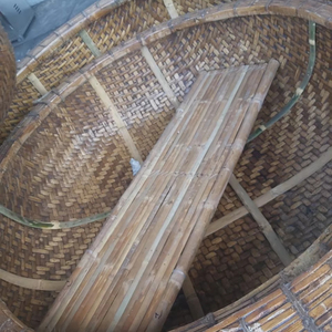 Bote de Bambú Tradicional Vietnamita con Asiento y Remo, Fabricante Mayorista de Cestas de Bambú para Exportación - Product Image 5