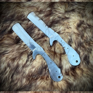Juego de 2 cuchillas de corte de acero D2 hechas a mano con fundas de cuero - Product Image 5