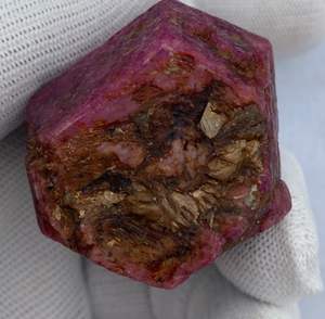 Rubí Natural Certificado por IGI, Corindón Rojo de 793.37 Quilates, Sin Tratar, Gema Grande Opaca, Pieza de Colección - Product Image 6