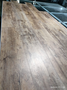 Suelo SPC de Lujo Resistente al Agua, 8mm de Grosor, Antideslizante, Diseño Moderno, Sistema de Clic, para Uso en Interiores de Oficina - Product Image 2