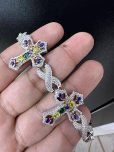 สร้อยข้อมือรูปกากบาทประดับเพชรโมอิสซาไนต์ทรงกลมเจียระไนแบบเหลี่ยมคมชัด VVS ตัวเรือนชุบทองบนเงินแท้ 925 สไตล์ฮิปฮอปสำหรับผู้หญิง - Product Image 4