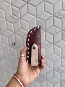 Funda de Cuero para Cuchillo Hecha a Mano de Alta Calidad Profesional, Accesorios de Caza, Funda de Cuero Genuino con Diseño de Pluma - Product Image 3