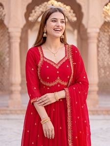 Traje Anarkali de mezcla de seda bordada con dupatta, vestido largo hasta el suelo con vuelo, ropa étnica elegante, festiva, estructurada y tradicional. - Product Image 1