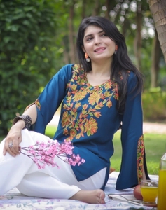 KV <b>Women's</b> Embroidered Viscose Rayon Wrinkle-Free Reversible Straight <b>Kurta</b> <b>for</b> <b>Women</b> (Purple Autumn) - Product Image 2