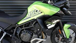 Motocicleta Clásica Triumph Tiger 850 Sport Adventure 2025 - Product Image 2