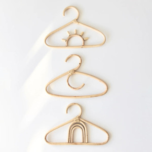 Ensemble de cintres en rotin, nouveaux styles, cintres faits à la main, prix bas, prêt à expédier - Product Image 1
