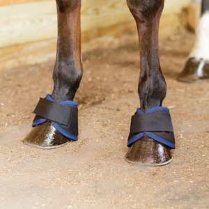 Protège-jambes de cheval en PVC personnalisés bleu uni avec fermeture auto-agrippante - Product Image 3