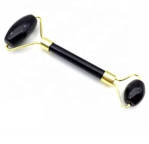 Rouleau facial en obsidienne noire polie en gros – Outil de massage Feng Shui pour une peau éclatante et une revitalisation infusée d'amour - Product Image 3