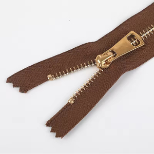 Free Sample Factory Supply Open-End 5# 8# Metal Zipper with Decorative Clothing Jacket <b>Puller</b> Metal Teeth High Quality Zippers - Product Image 4