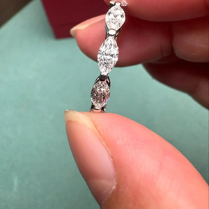 Anillo de Diamantes con Corte Marquesa, Anillo de Compromiso Clásico para Mujer, Color Blanco D - Product Image 1