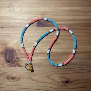 Collier coloré bohème perlé, cordon porte-badge pour femme, idéal pour cadeaux et travail, à prix abordable - Product Image 1