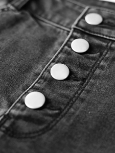 Nouveauté Short en jean vintage pour femme taille mi-haute, respirant, style streetwear, déchiré, avec poches, en tissu de coton délavé à la pierre, pour l'été - Product Image 4