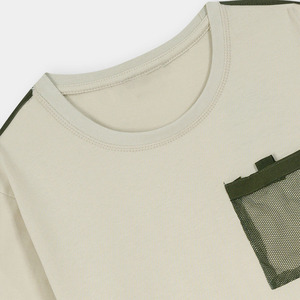 T-shirt en coton uni pour homme, design avec panneaux latéraux contrastés, streetwear, respirant, été, fabricant de t-shirts OEM. - Product Image 2