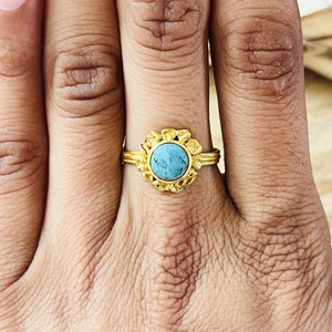 Anillos florales bohemios de diseño único, joyería tribal de latón para mujer, anillo texturizado de turquesa chapado en oro de 18k para venta al por mayor/OEM/ODM - Product Image 6