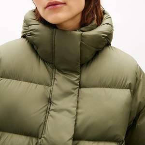 Manteau long matelassé en coton pour femme, respirant et écologique, avec capuche, dernière mode, fournisseur en gros - Product Image 3