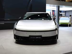 Xiaopeng P7 2025 702 Longue portée Ultra Électrique, transformez votre conduite quotidienne, nouvelle gamme de véhicules électriques en stock, voiture neuve, voiture d'occasion, vente flash - Product Image 2