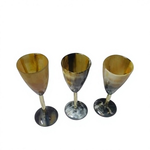 Vaso de Cuerno Natural Tallado a Mano con Diseño Único - Product Image 6