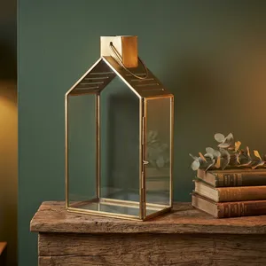 Lanterne en laiton au design artisanal, porte-bougie en forme de maison, panneau en verre laiton, décoration d'intérieur, design métallique durable - Product Image 5
