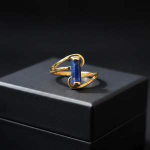 Superbe bijou artisanal pour femme en argent sterling 925 massif, avec lapis-lazuli naturel rectangulaire serti clos et plaqué or, style minimaliste - Product Image 6