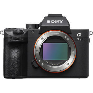 Cámara sin Espejo A7 III para Vlogs con Pantalla Dual, Sensor CMOS, Cuerpo de Plástico, Lente de 28-70 mm F/3.5-5.6 y Paquete Básico - Product Image 2