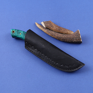 Cuchillo de caza nórdico de acero al carbono con recubrimiento en polvo, hoja fija biselada, punta caída, grado industrial, resina verde - Product Image 6