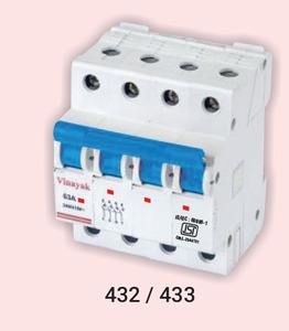 เบรกเกอร์พลาสติกแบบ 4 ขั้ว 40 แอมป์ 433 แอมป์ สำหรับอุปกรณ์อิเล็กทรอนิกส์ - Product Image 1