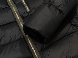 Veste d'hiver matelassée pour homme en duvet d'oie et de canard, entièrement zippée, design personnalisé, haute qualité, unie et vierge - Product Image 4
