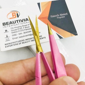Ensemble de pinces à épiler professionnelles en acier inoxydable rose doré à pointe inclinée pour le façonnage des sourcils, l'épilation, Beautivia - Product Image 3