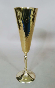 Coupe à vin en laiton argenté martelé avec pied, élégante pour le champagne, accessoires de bar en métal - Product Image 3