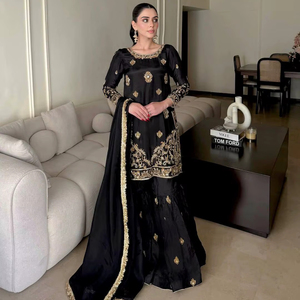 Ensemble Kurti Sharara élégant pour femmes, tenue ethnique élégante, idéal pour les mariages, les fêtes et le quotidien, confortable et de créateur. - Product Image 1