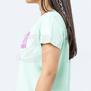 เสื้อยืดคอกลมสีเขียวอ่อนสำหรับผู้หญิง แขนสั้น สวมใส่สบาย ผ้าฝ้าย 100% ระบายอากาศได้ดี พิมพ์ลายโลโก้ตัวอักษร ดีไซน์สำหรับฤดูใบไม้ผลิและฤดูร้อน - Product Image 4