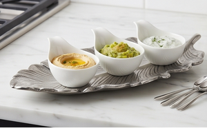 Plato Decorativo Metálico Premium con Forma de Hoja, Diseño Minimalista con Patrón de Planta Grabado a Mano, Elegante Adorno para Mesa - Product Image 3