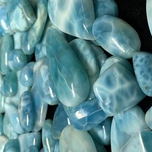 Venta al por Mayor de Larimar Natural Dominicano de Alta Calidad, Cabujón de Larimar en Forma de Pera para la Fabricación de Colgantes - Product Image 4
