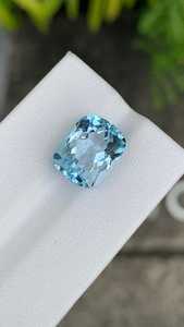 บลูโทแพซทรงคุชชั่นธรรมชาติ น้ำหนัก 2.00 กะรัต จากราชสถาน โดย ZUBEDA GEMS สำหรับทำเครื่องประดับ ขายส่ง - Product Image 4