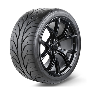 Neumático Radial Premium para Autos de Pasajeros, Agarre Superior en Carreteras Secas y Mojadas - Product Image 1