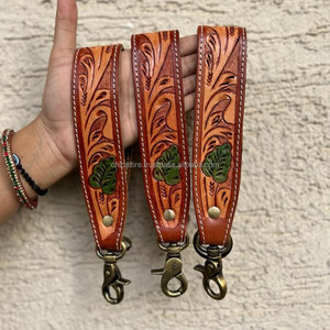 Nueva Llegada Mano Tooled Cuero Muñequera Llaveros En Relieve Estampado Floral Cuero Llaveros Tooled Accesorios de cuero Correas para llaves - Product Image 4