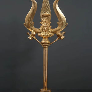 เขียงแกะสลักจากเขาควายคุณภาพพรีเมียม รูปสัญลักษณ์สวาสติก โอม ทริชูล ทริชากติ ยันตรา สำหรับป้องกันประตูทางเข้าหลัก ตามหลักวัสดุศาสตร์วัสดุภายนอกบ้าน - Product Image 1